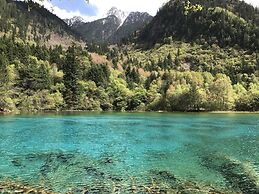 Hilton Jiuzhaigou Resort