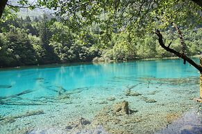 Hilton Jiuzhaigou Resort