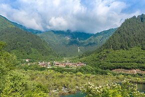Hilton Jiuzhaigou Resort