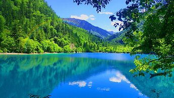 Hilton Jiuzhaigou Resort