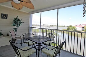 Turn of the River 2G 3 Bedroom Holiday Home By My Ocean Rentals