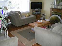 Turn of the River 2G 3 Bedroom Holiday Home By My Ocean Rentals