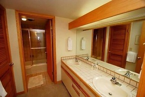 Ski Run Condominiums 2 Bedroom Apartment by Key to the Rockies