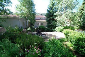 Liftside Condominium 1 Bedroom Apartment by Key to the Rockies