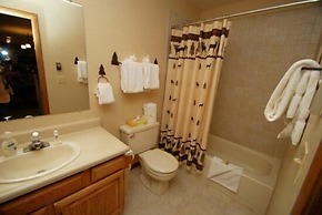 Snowdance Manor 2 Bedroom Holiday home by Key to the Rockies