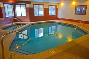 Snowdance Manor 2 Bedroom Holiday home by Key to the Rockies