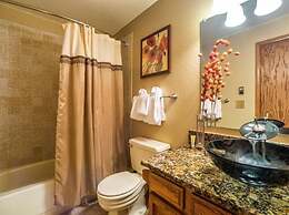 Snowdance Manor 2 Bedroom Holiday home by Key to the Rockies