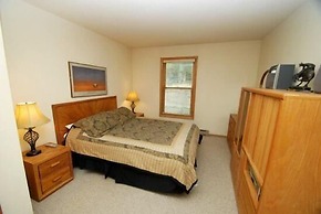 Snowdance Manor 2 Bedroom Holiday home by Key to the Rockies