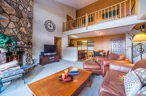 Snowdance Manor 2 Bedroom Holiday home by Key to the Rockies