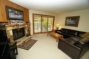 Snowdance Manor 2 Bedroom Holiday home by Key to the Rockies