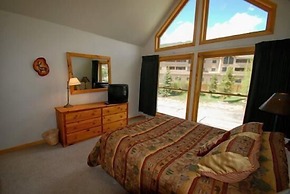Snake River Village 3 Bedroom Apartment by Key to the Rockies