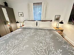 The Pines Inn and Cottages