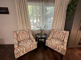 The Pines Inn and Cottages