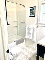 The Pines Inn and Cottages