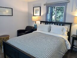 The Pines Inn and Cottages