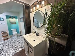 The Pines Inn and Cottages