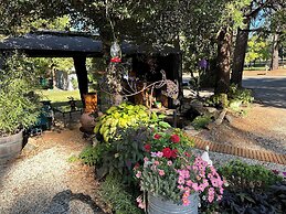 The Pines Inn and Cottages