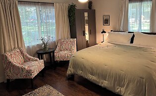 The Pines Inn and Cottages