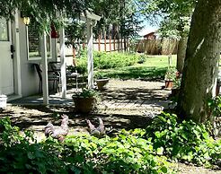 The Pines Inn and Cottages