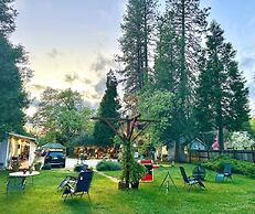 The Pines Inn and Cottages
