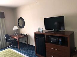 Country View Inn & Suites