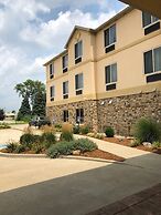 Country View Inn & Suites