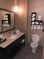 Country View Inn & Suites