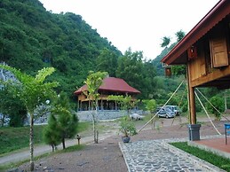 Cat Ba Eco Lodge