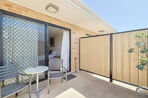 Emerald Central Palms Motel