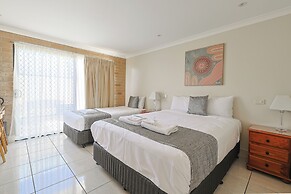 Emerald Central Palms Motel