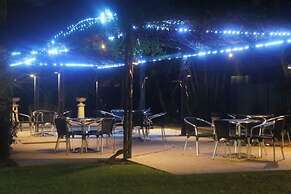 Emerald Central Palms Motel