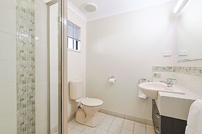 Emerald Central Palms Motel