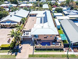 Emerald Central Palms Motel