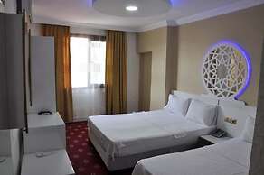 Ugur Hotel