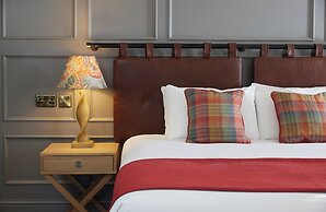 Castle Hotel by Chef and Brewer Collection