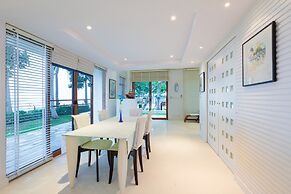 Baan LonSai Beachfront Condominium