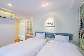 Baan LonSai Beachfront Condominium