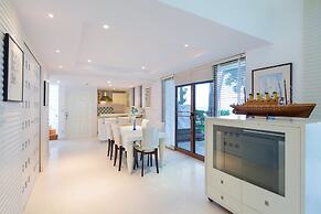 Baan LonSai Beachfront Condominium