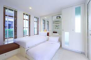 Baan LonSai Beachfront Condominium