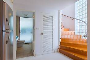 Baan LonSai Beachfront Condominium