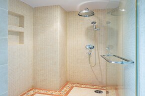 Baan LonSai Beachfront Condominium