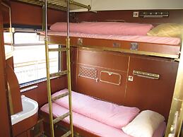 Train Lodge Amsterdam - Hostel