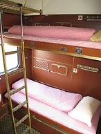 Train Lodge Amsterdam - Hostel