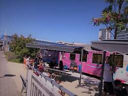 Train Lodge Amsterdam - Hostel