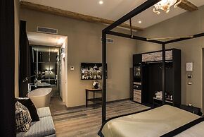 Colonna Suite del Corso