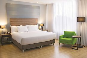 La Quinta by Wyndham Medellin