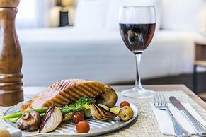 La Quinta by Wyndham Medellin