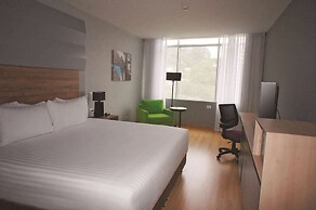 La Quinta by Wyndham Medellin