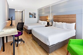 La Quinta by Wyndham Medellin