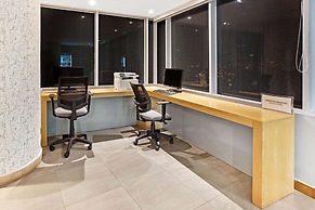 La Quinta by Wyndham Medellin